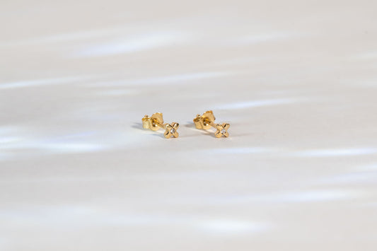 Smooch Tiny Studs